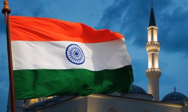 'Hazreti Muhammed'e hakaret içeren sözlere' İslam dünyasından tepkiler