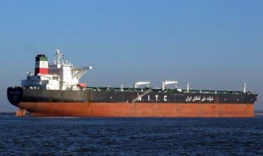 Yunanistan el koyduğu İran petrolünün tamamını iade edecek