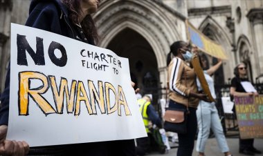 İngiltere'de mahkeme, sığınmacıları Ruanda'ya götürecek ilk uçuşa onay verdi