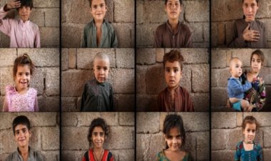 Pakistan'da kamplarda yaşayan savaş mağduru Afgan mülteci çocuklar