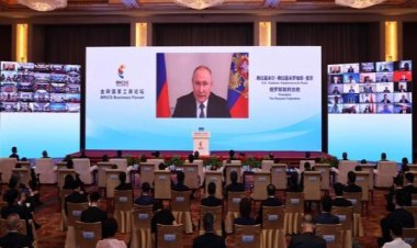 Putin: BRICS, çok kutuplu devletler arası ilişkilere öncülük etmeli