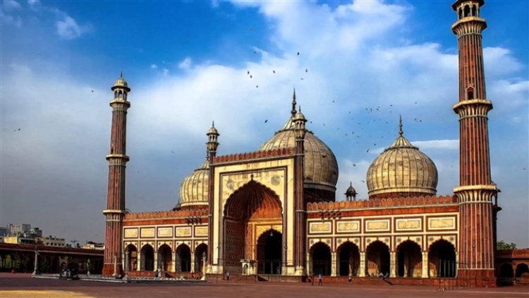 İslam düşmanı Hindu rejim yüzlerce camiyi yıkmayı planlıyor