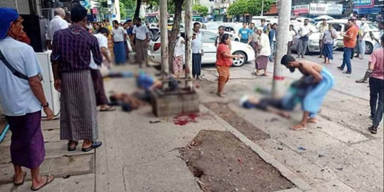 Myanmar'da ordu ve muhalif gruplar bombalı saldırı için birbirini suçladı
