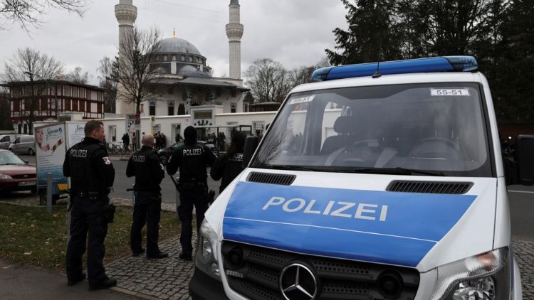 Almanya'daki cami saldırıları mercek altında