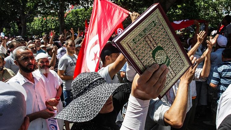 Nahda Hareketi: 'Tunus'un dini İslam'dır' maddesini Anayasa'dan çıkarma girişimleri var