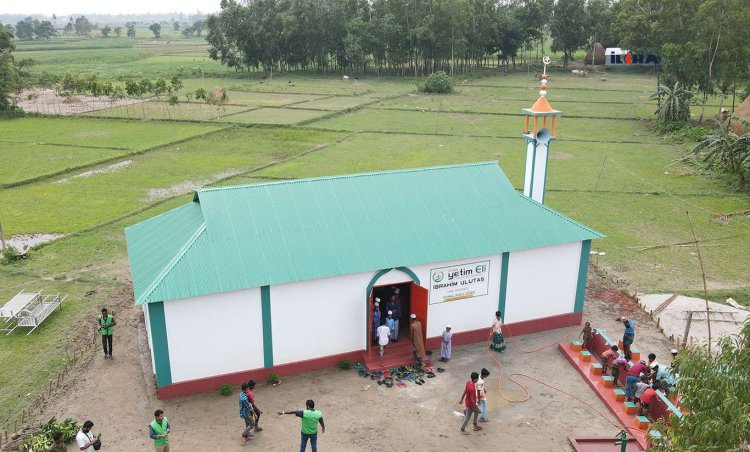 Avrupa Yetim Eli, Bangladeş'te cami inşa etti
