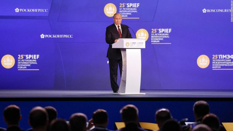 Putin: Batı’nın yaptırımları Avrupa’yı 400 milyar euro zarara soktu