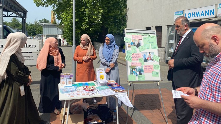 Alman Müsümanlarına yönelik çifte standart eleştirildi