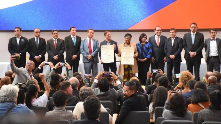 Kolombiya'nın yeni Cumhurbaşkanı Petro, göreve başladı