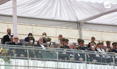 Heniyye Cezayir'in bağımsızlık yıl dönümü kutlamalarına katıldı