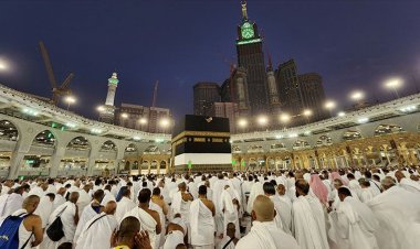 Suudi Arabistan umre sezonunun başladığını duyurdu