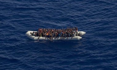 İtalya açıklarında 600'den fazla düzensiz göçmen kurtarıldı