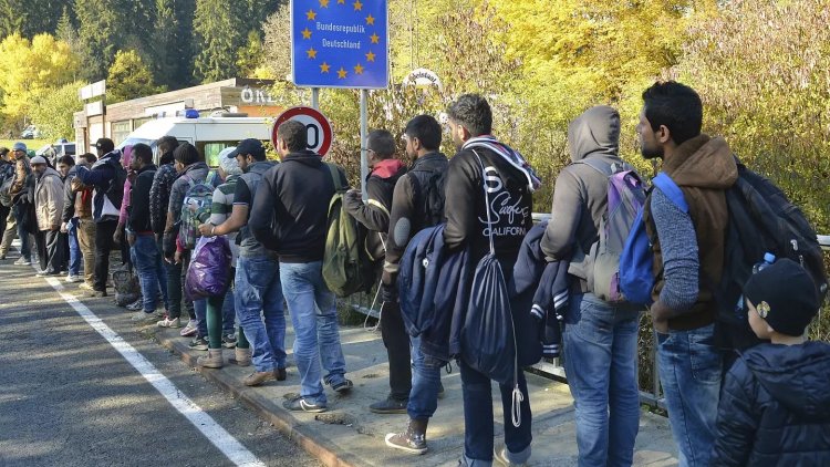 AB'ye ilk kez iltica başvurusu yapanların sayısı arttı