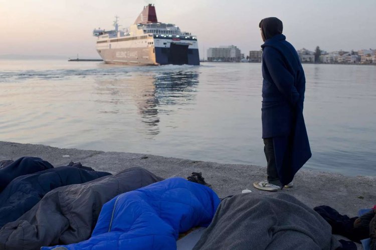 Yunanistan tarafından 'geri itilme' korkusuyla saklanan Somalili göçmen açlık  ve susuzluktan öldü