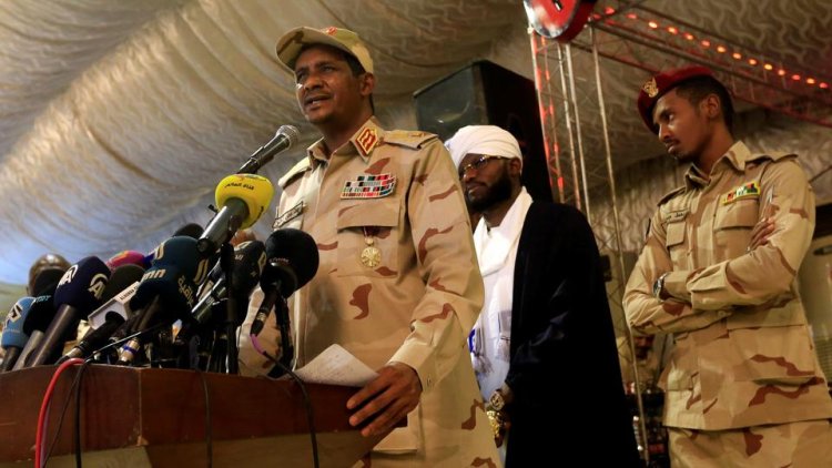 Sudan'da HDK Komutanı Dagalu: Askeri operasyonun amacı Burhan'dan kurtulmak
