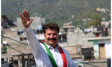 Pakistan'da milletvekili Ali Han'a silahlı saldırı: 4 ölü, 1 yaralı