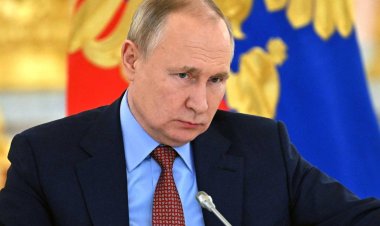 Putin: Sorunlara rağmen petrol ve gaz gelirlerimiz artıyor