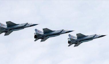 Rusya, stratejik caydırıcılık için "Kinjal" füzelerini uçaklarla Kaliningrad'a gönderdi