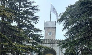 İslam Emirliği'nden çağrı: Büyükelçiliklerinizi açın