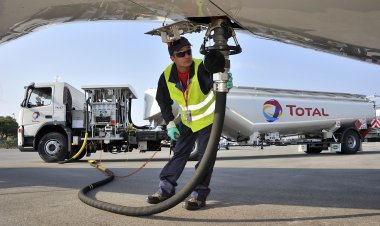 'Fransız Total, Ukrayna'yı bombalayan Rus jetlerine yakıt sağladı'