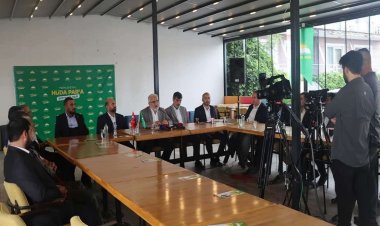 Yapıcıoğlu: Hükümetin dış politikasını toptan reddetme ya da toptan destekleme gibi bir pozisyonumuz yok