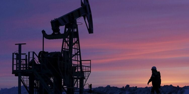 Rus petrolünün Ukrayna üzerinden sevkiyatı bugün tekrar başlayacak