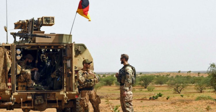 Almanya, Mali'deki Alman askerlerinin görevini askıya aldı