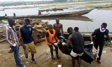 Nijerya'daki şiddetli yağışların ardından bir nehirde 15 kişinin cesedi bulundu