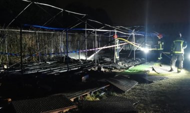 Fransa'da kundaklandığı düşünülen mescid tamamen yandı