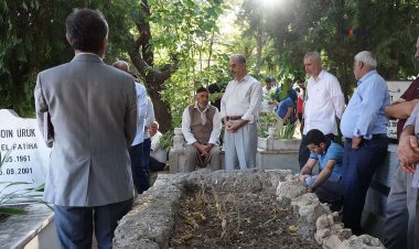 ​Selahaddin Ürük kabri başında yâd edildi