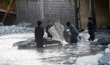 Pakistan'da muson yağmurları sebebiyle ölenlerin sayısı 1396'ya çıktı