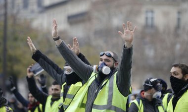 Fransa'da 103 "sarı yelekli" gözaltına alındı