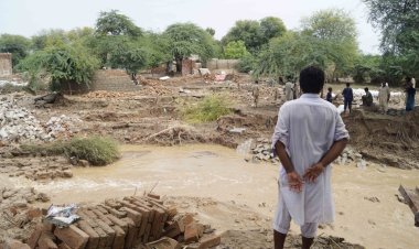 Pakistan’da selle gelen yıkımın bilançosu ağır oldu