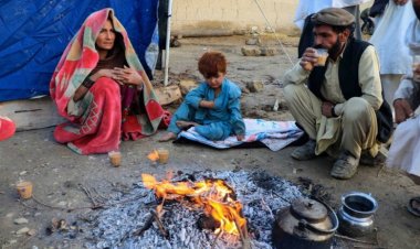 Afgan depremzedeler çetin kış şartlarına hazırlanıyor