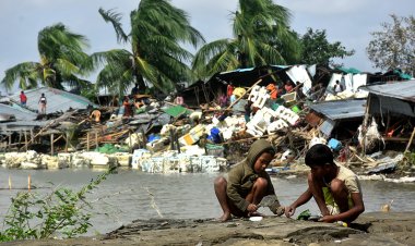 Bangladeş'te etkili olan tropikal fırtınada ölü sayısı 31'e çıktı