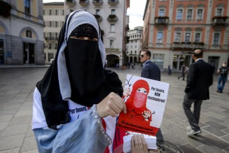 İsviçre'de kamuya açık alanlarda burka yasağı parlamentoda onaylandı