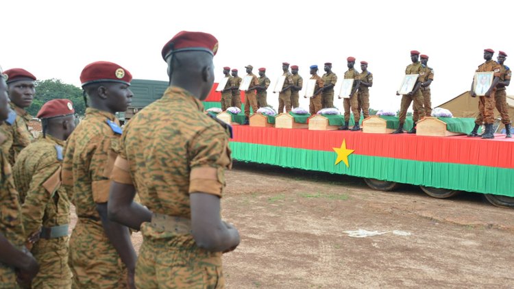 Burkina Faso'da askeri konvoya saldırı: 13 asker öldü