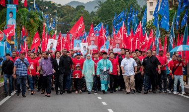Malezya 4 yıl aradan sonra genel seçim için sandık başına gidiyor