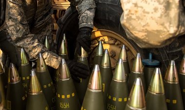 ABD: Ukrayna için Güney Kore'den 100 bin obüs top mermisi satın alacağız