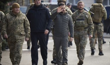 Ukrayna Devlet Başkanı Zelenskiy, Herson'u ziyaret etti