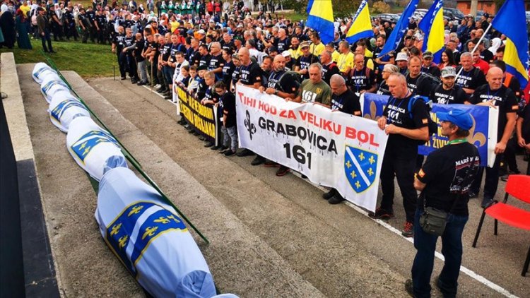 Bosna Savaşı'nın 8 kurbanı toprağa verildi