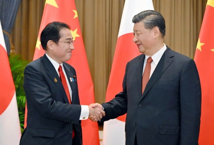 Çin ve Japon liderleri, APEC Zirvesi'nde ilk kez yüz yüze görüştü