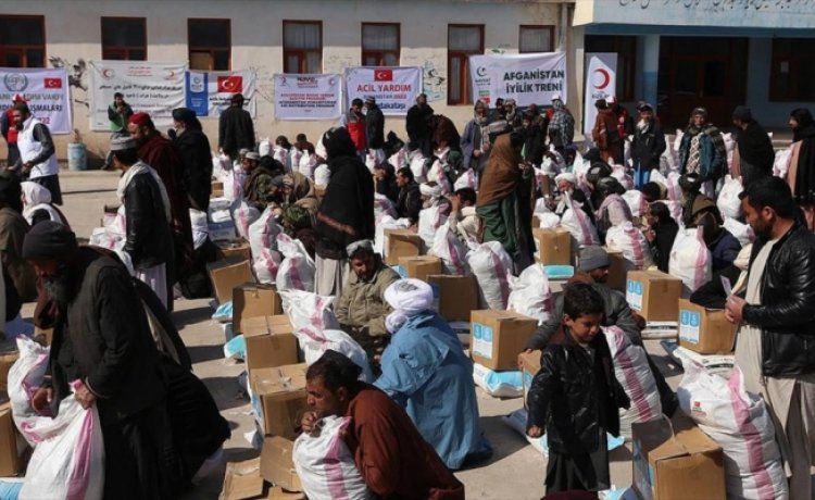 'İyilik Trenleri' ihtiyaç sahibi 700 binden fazla Afgan'a yardım eli uzattı