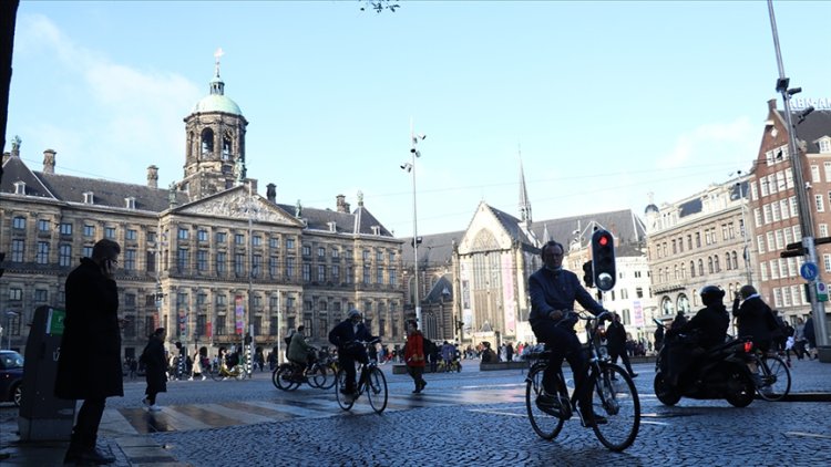 Hollandalıların yarısı ülkenin kölelik tarihiyle ilgili hükümetin özür dilemesine karşı