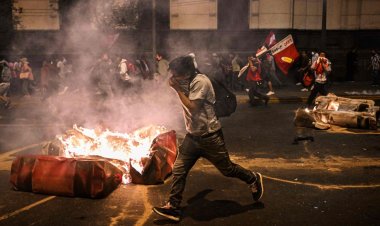 Peru'da protestolar büyüyor: Ölü sayısı 8'e yükseldi