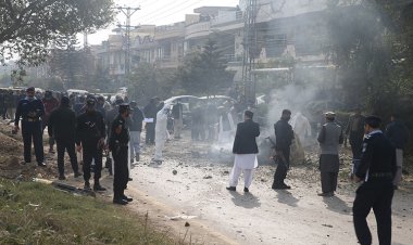 İslamabad'da canlı bomba saldırısı