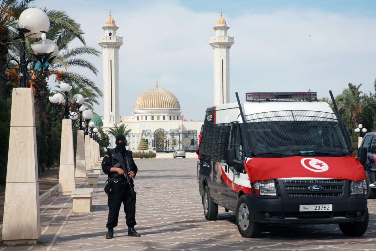Tunus'ta OHAL uzatıldı