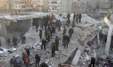 Halep'te 5 katlı bina çöktü: 16 kişi öldü