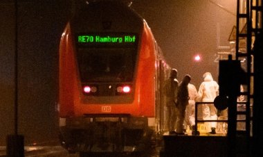 Almanya'da trende saldırı: 2 ölü