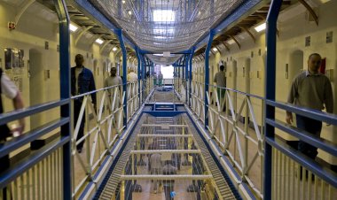 İngiltere ve Galler'de hapishanelerde yılda 200'den fazla kişi ölüyor